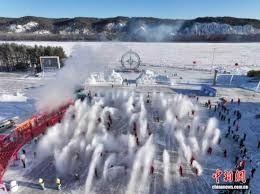 为什么本垒板后方的墙面通常被涂成黑色以帮助打者辨别球路